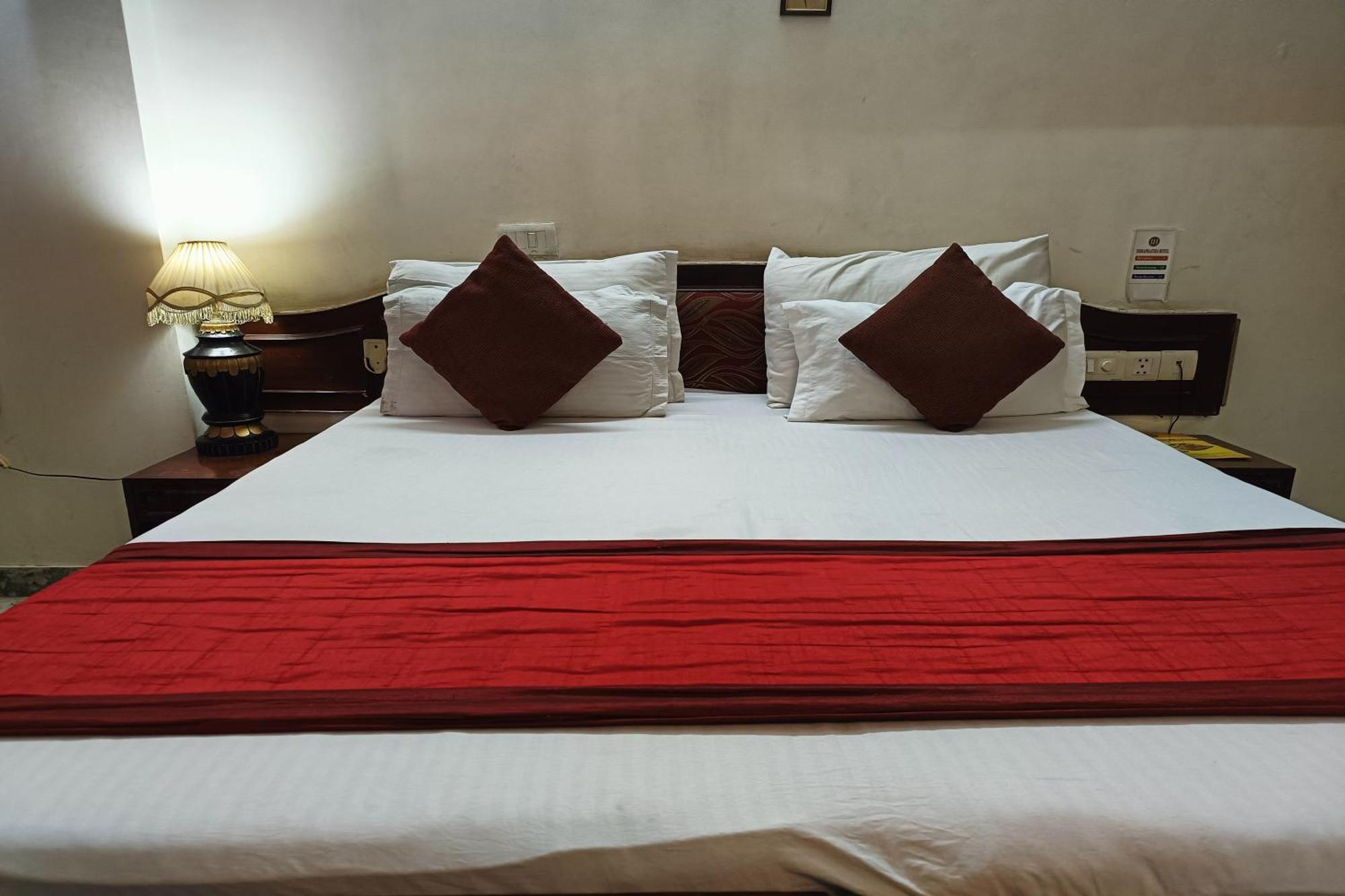 Hotel Indraprastha Delhi  Buitenkant foto