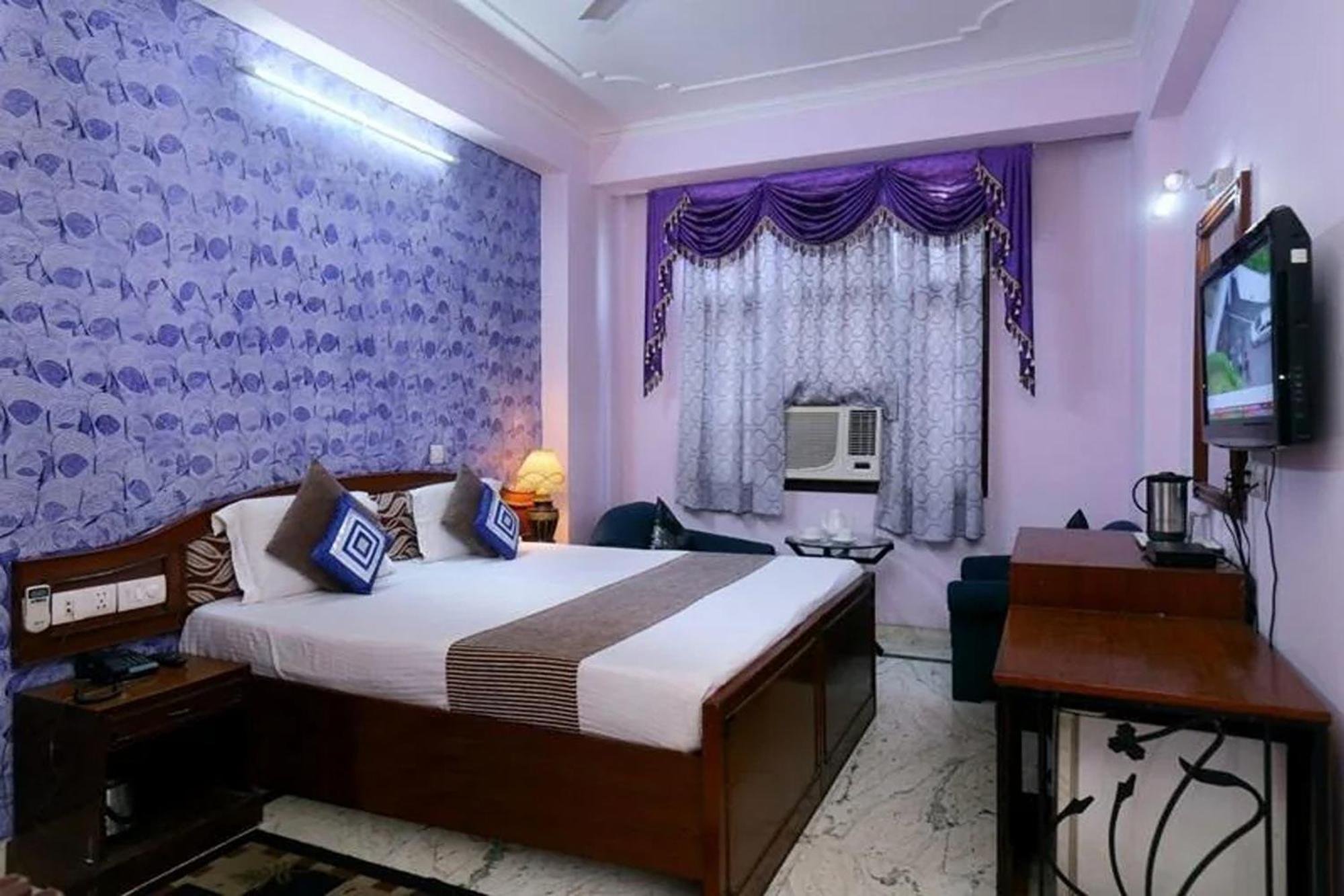 Hotel Indraprastha Delhi  Buitenkant foto