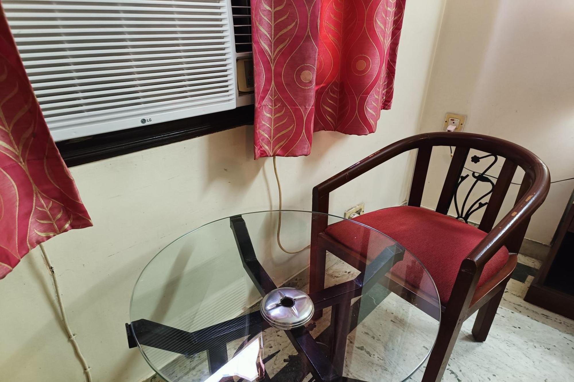 Hotel Indraprastha Delhi  Buitenkant foto
