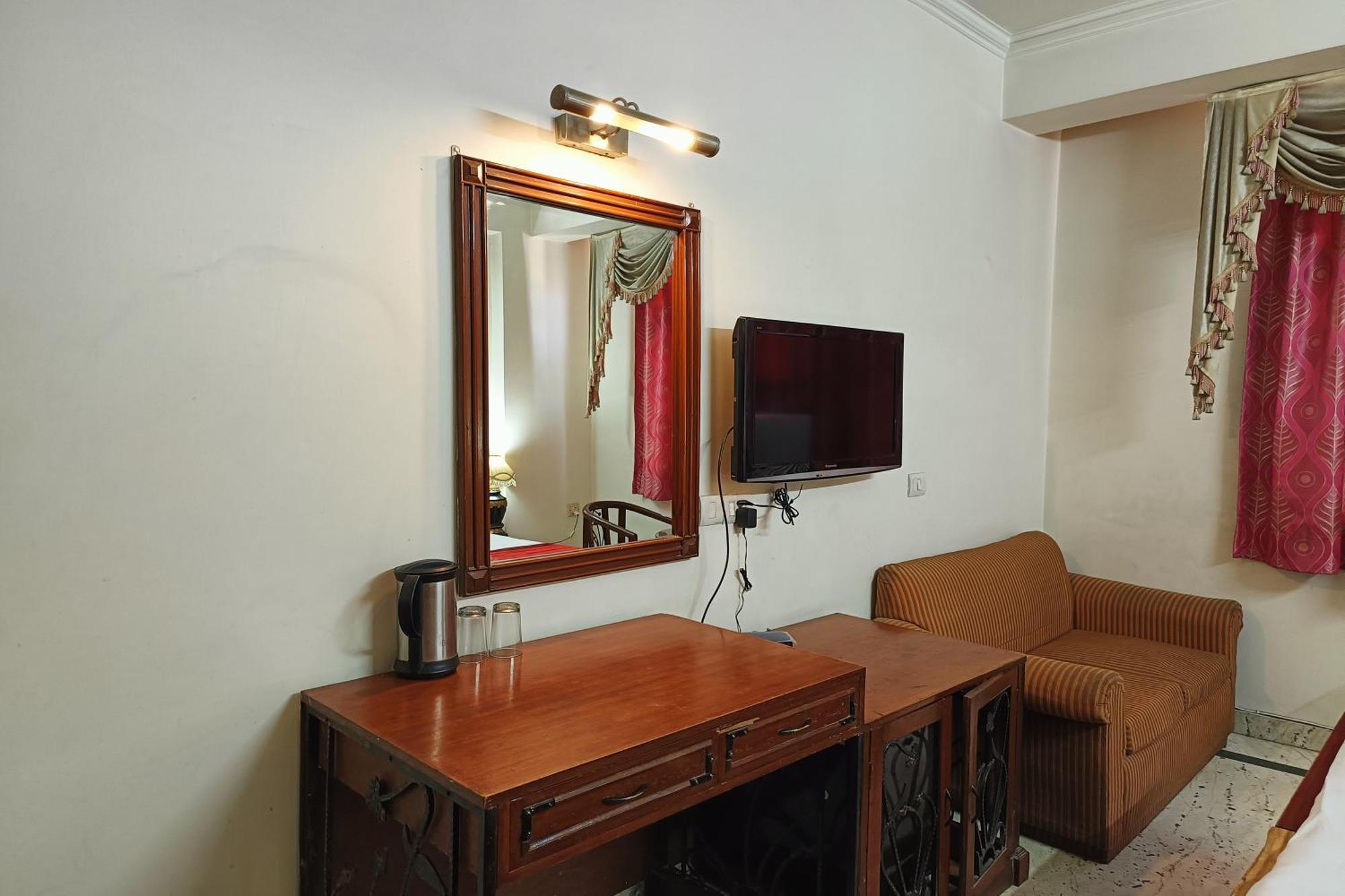 Hotel Indraprastha Delhi  Buitenkant foto