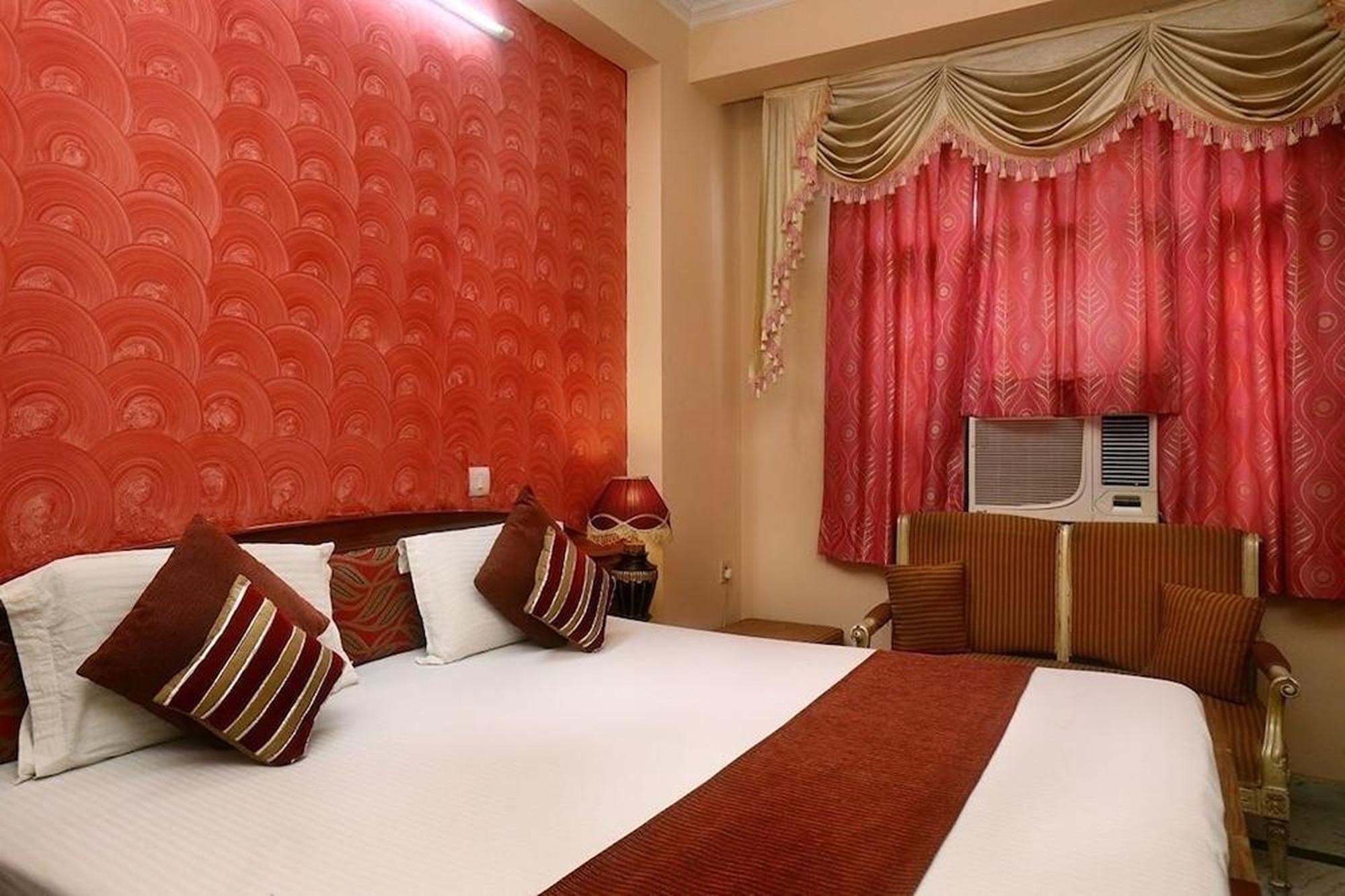 Hotel Indraprastha Delhi  Buitenkant foto
