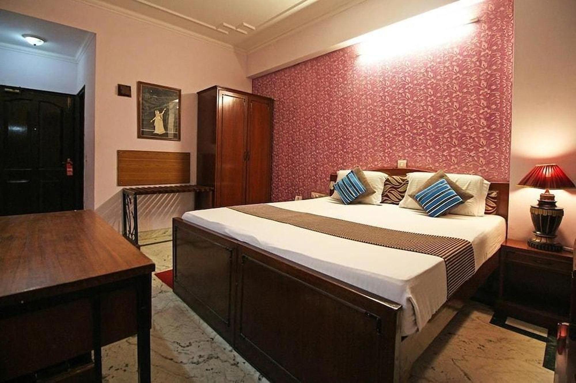 Hotel Indraprastha Delhi  Buitenkant foto