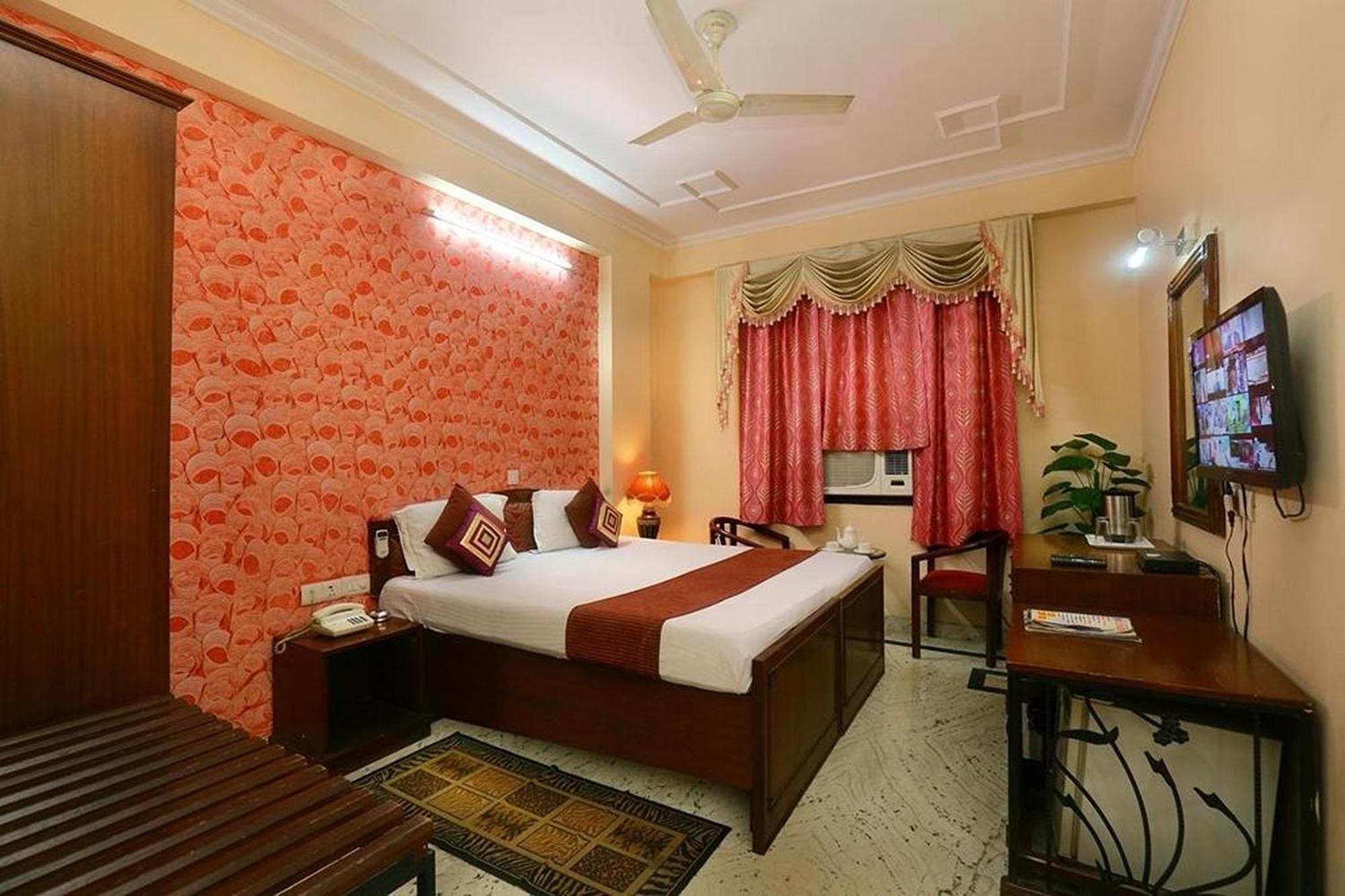 Hotel Indraprastha Delhi  Buitenkant foto