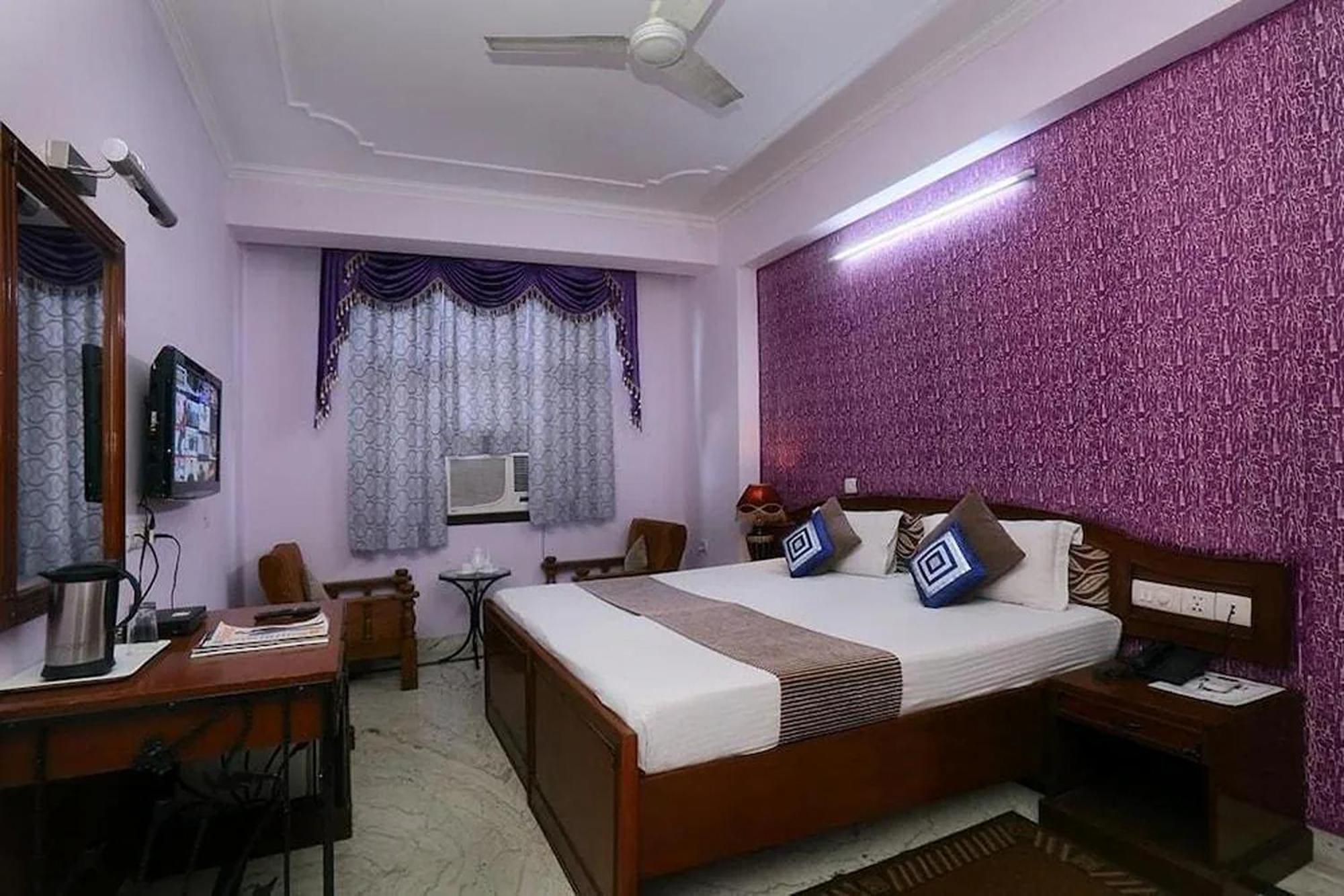 Hotel Indraprastha Delhi  Buitenkant foto