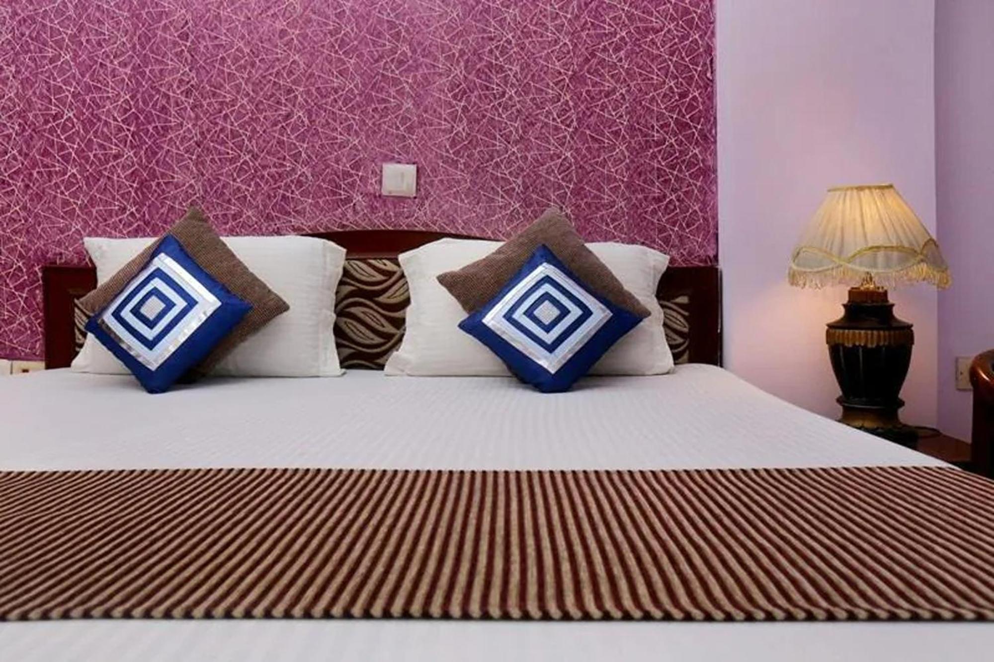 Hotel Indraprastha Delhi  Buitenkant foto