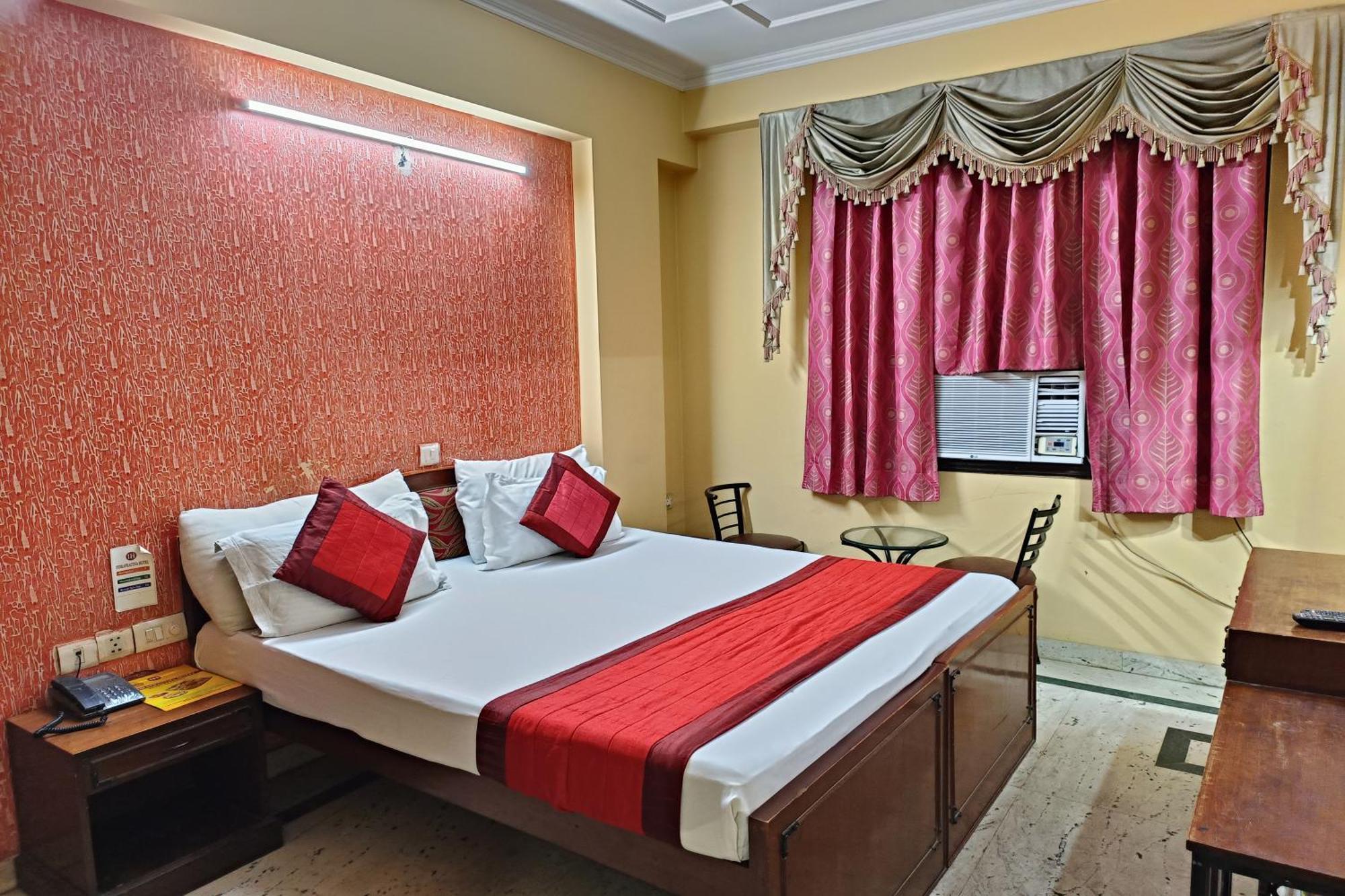 Hotel Indraprastha Delhi  Buitenkant foto