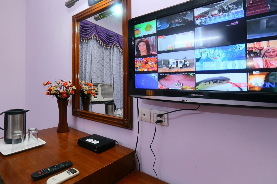 Hotel Indraprastha Delhi  Buitenkant foto