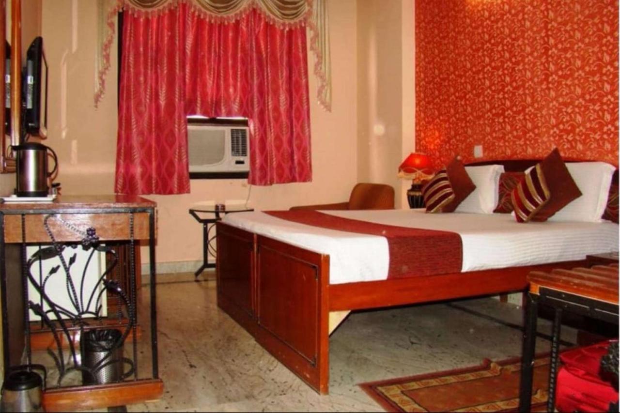 Hotel Indraprastha Delhi  Buitenkant foto