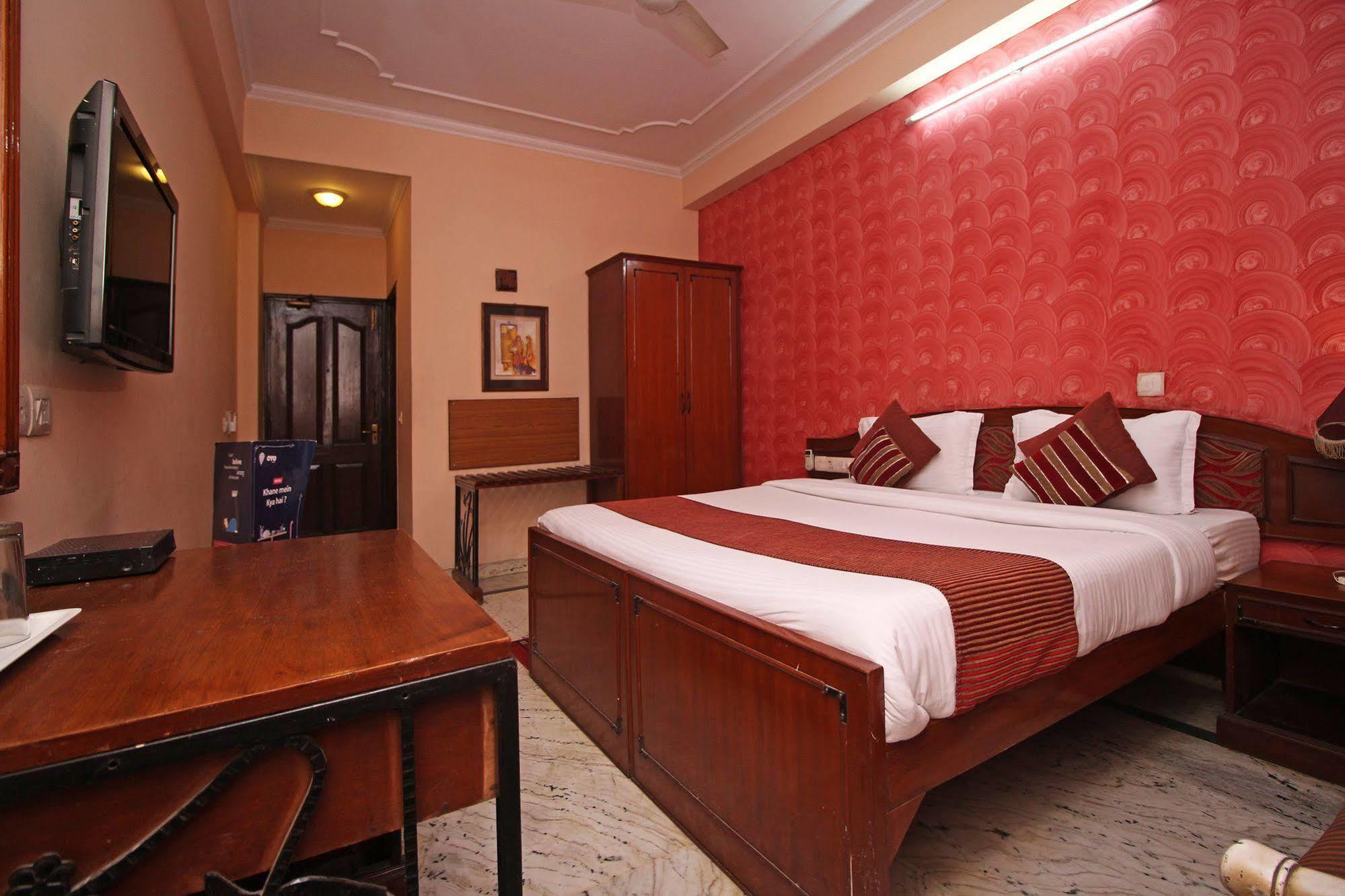Hotel Indraprastha Delhi  Buitenkant foto