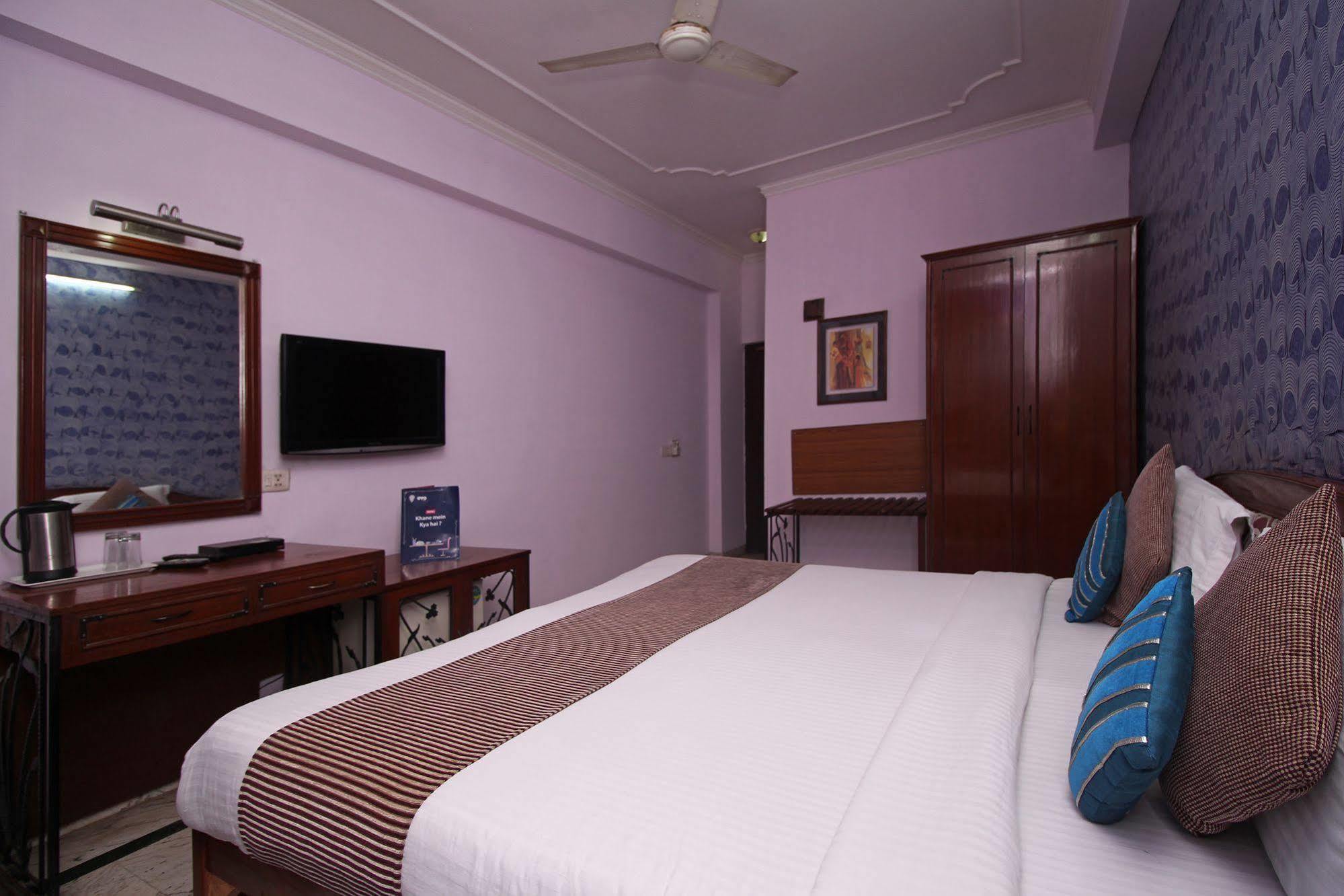 Hotel Indraprastha Delhi  Buitenkant foto